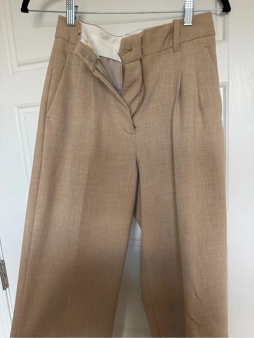Aritzia Effortless Pant Size 2